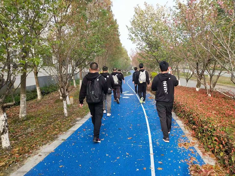 华烨篷房团队向淀山湖出发，徒步20公里，挑战自我 一路同行！