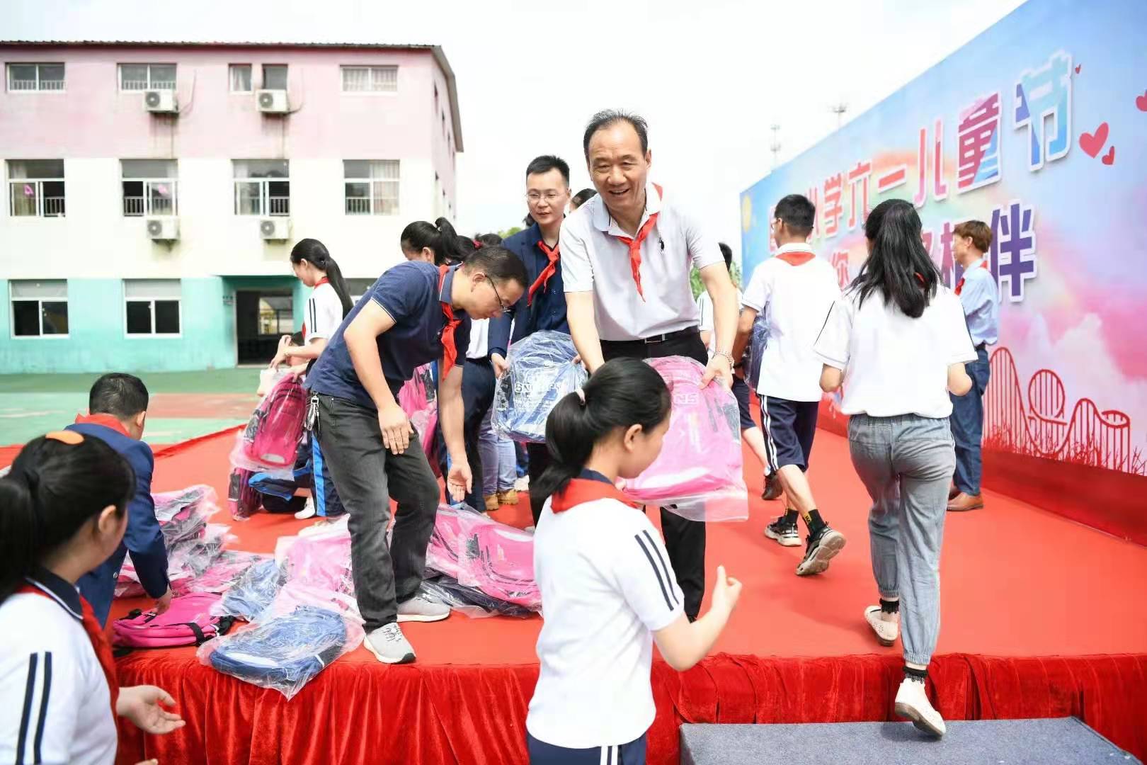 华烨篷房助力民乐小学
