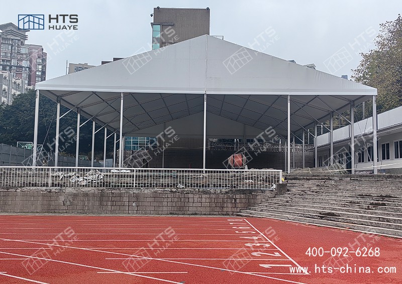羽毛球篷房建设为球员们撑起一片不受风雨干扰的运动空间