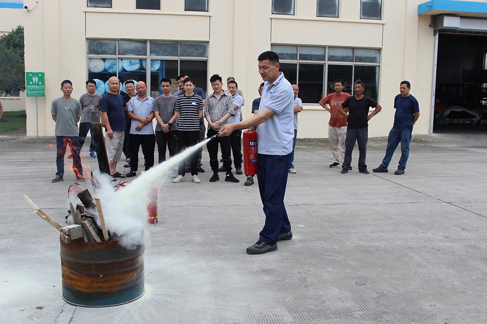 华烨j建筑科技开展消防应急演练，筑牢篷房生产安全防线